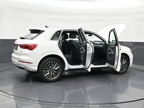 Used 2022 Audi Q3 2.0T Premium w/ Convenience Package AWD/4WD image 31