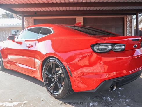 Used 2020 Chevrolet Camaro LT image 6