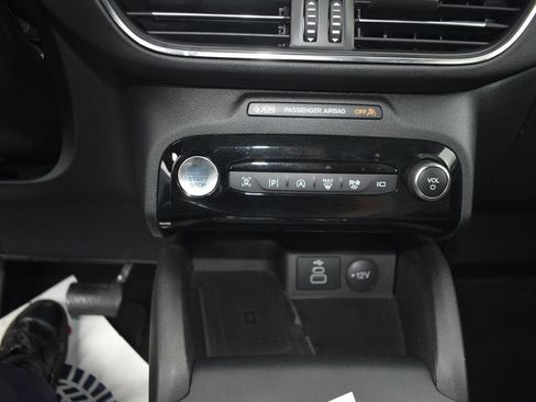 Used 2024 Ford Escape Platinum image 14