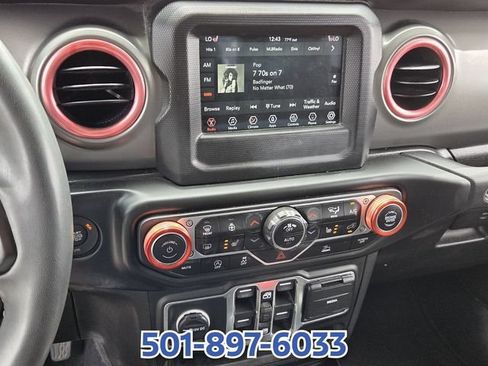 Used 2023 Jeep Gladiator Sport AWD/4WD image 17