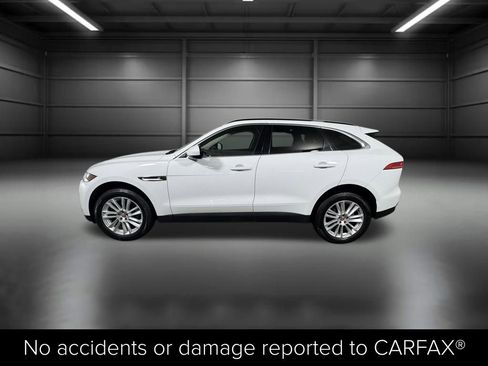 Used 2019 Jaguar F-PACE Prestige image 2