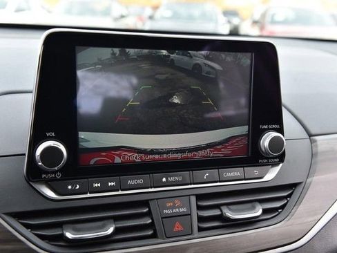 Certified 2025 Nissan Altima 2.5 SV image 13