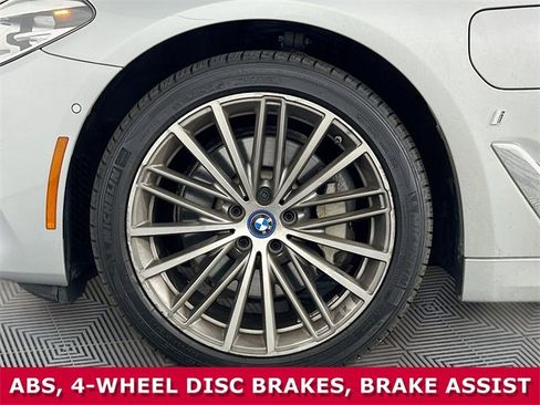 Used 2018 BMW 530e xDrive 530e xDrive iPerformance image 37
