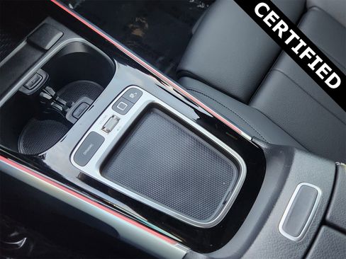 Certified 2025 Mercedes-Benz GLB 250 image 19