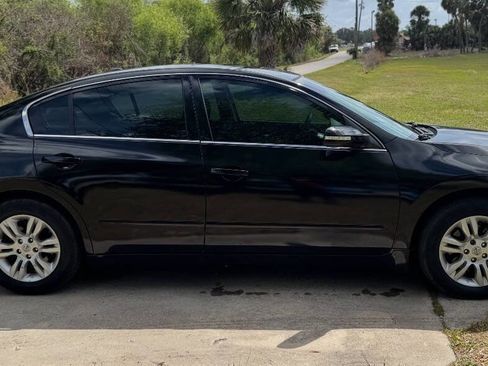 Used 2010 Nissan Altima 2.5 SL w/ Technology Pkg FWD image 7