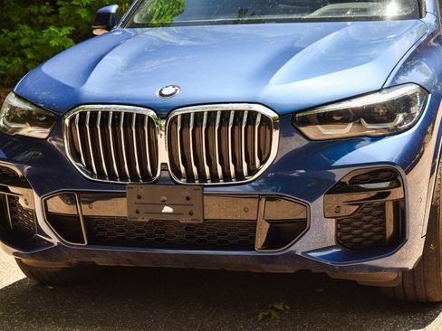 Used 2022 BMW X5 xDrive40i w/ M Sport Package AWD/4WD image 30