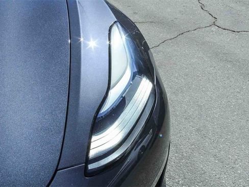 Used 2018 Tesla Model 3 Mid Range image 7