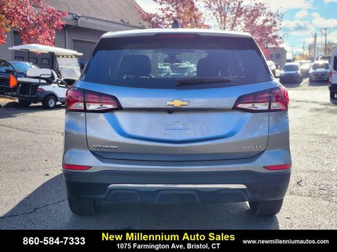 Used 2023 Chevrolet Equinox LT w/ Driver Convenience Package image 4