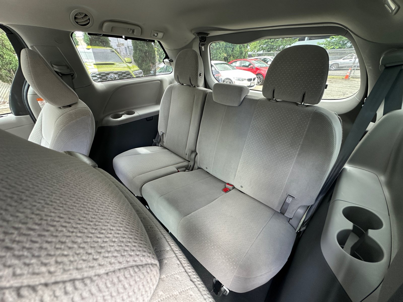 Used 2020 Toyota Sienna LE FWD image 15