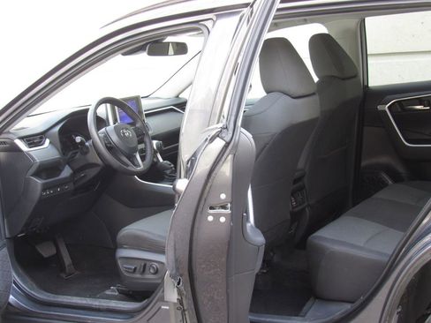 Used 2024 Toyota RAV4 XLE w/ Convenience Package image 13