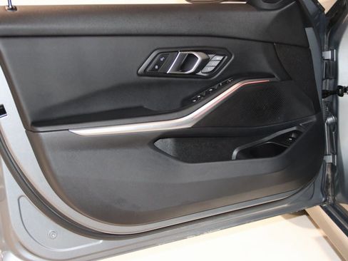 Used 2025 BMW 330i xDrive Sedan image 32