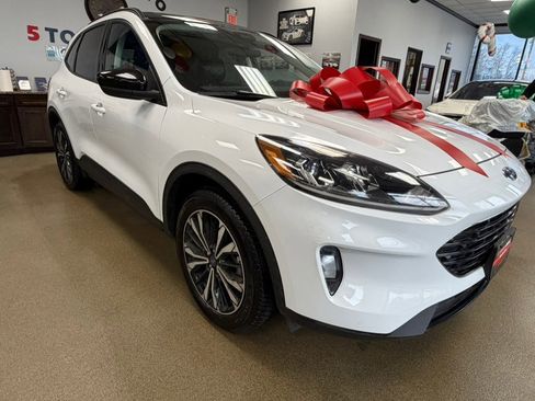 Used 2021 Ford Escape SEL w/ SEL Stealth AWD Package image 12