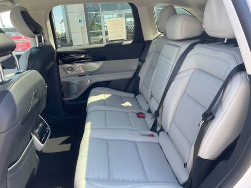 New 2026 Lincoln Nautilus Reserve AWD/4WD image 13