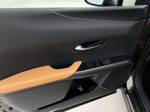 Certified 2025 Lexus UX 300h AWD w/ Accessory Package (Z1) image 25
