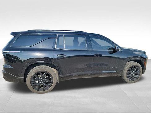 Used 2024 Chevrolet Traverse RS AWD/4WD image 13