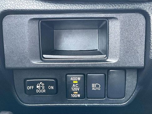 Certified 2019 Toyota Tacoma Limited image 33