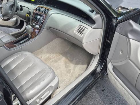 Used 2003 Toyota Avalon XLS FWD image 9
