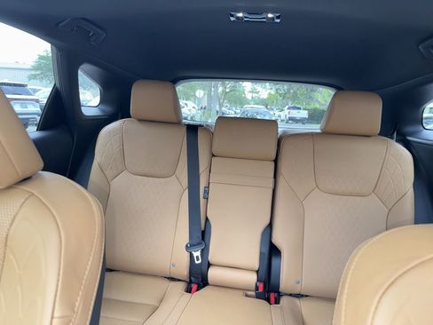 Used 2025 Lexus RX 350 Premium Plus w/ Accessory Package (Z1) FWD image 17