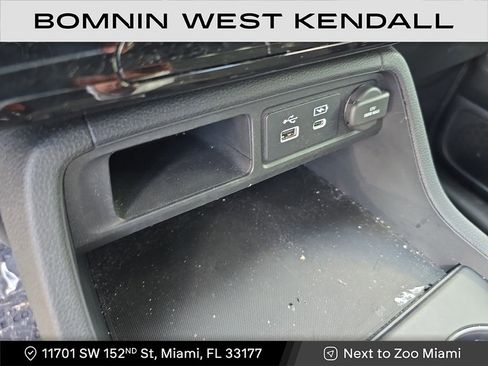 Used 2023 Honda Pilot Sport image 23