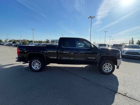 Used 2018 GMC Sierra 1500 SLE w/ SLE Value Package AWD/4WD image 6