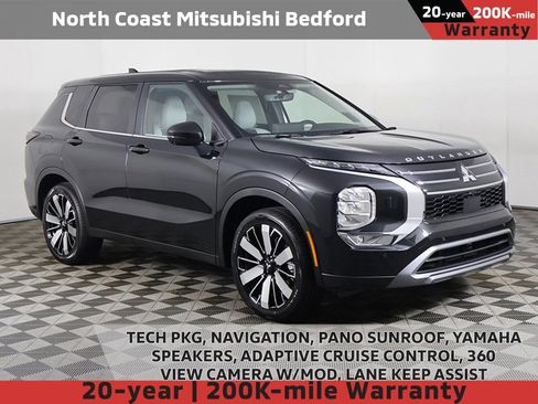 New 2025 Mitsubishi Outlander SE image 1