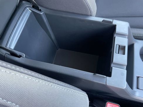 Used 2025 Subaru Crosstrek 2.0i Premium image 32