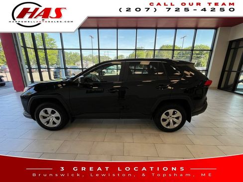 Used 2024 Toyota RAV4 LE AWD/4WD image 2