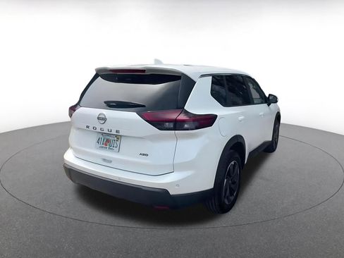 Used 2025 Nissan Rogue SV AWD/4WD image 15