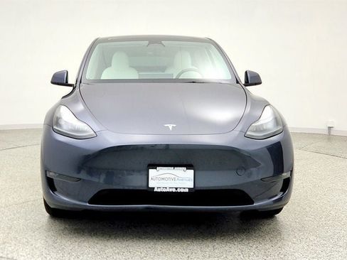 Used 2023 Tesla Model Y Long Range AWD/4WD image 2