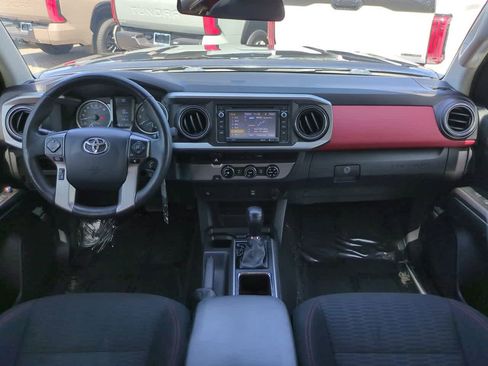 Used 2016 Toyota Tacoma SR5 w/ Towing Package RWD image 14