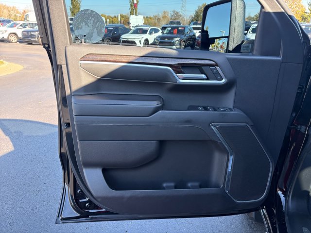 Used 2022 GMC Sierra 1500 Elevation w/ X31 Off-Road Package AWD/4WD image 17