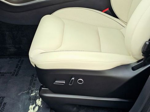 Used 2022 Tesla Model X Plaid AWD/4WD image 18