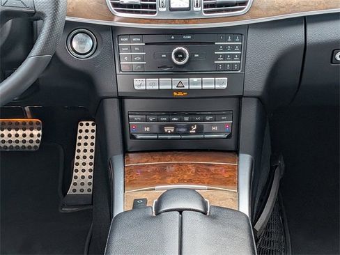 Used 2016 Mercedes-Benz E 350 Sedan w/ Premium Package image 22