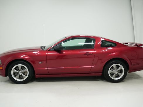 Used 2005 Ford Mustang GT image 6