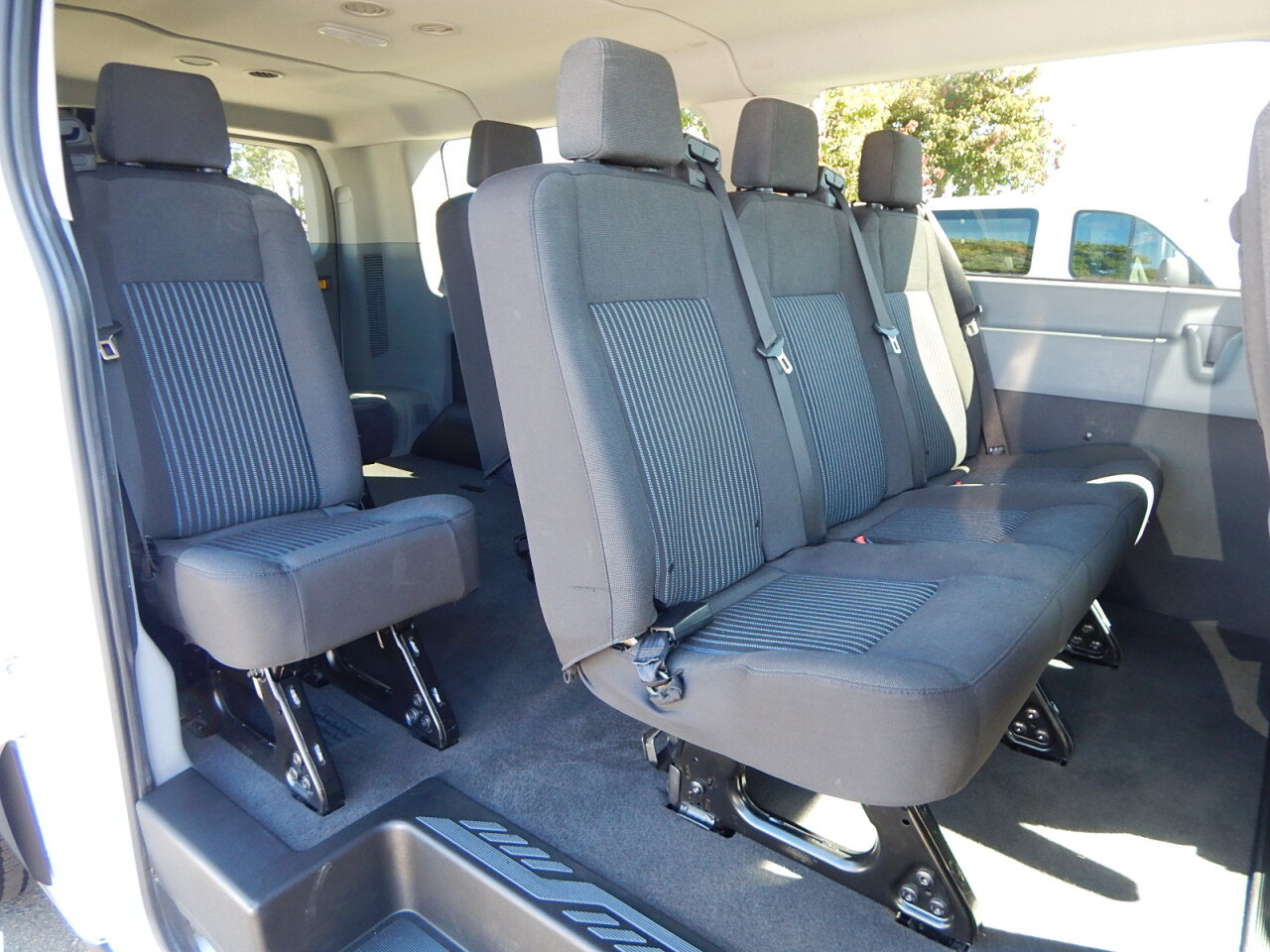 Used 2018 Ford Transit 350 XL RWD image 4