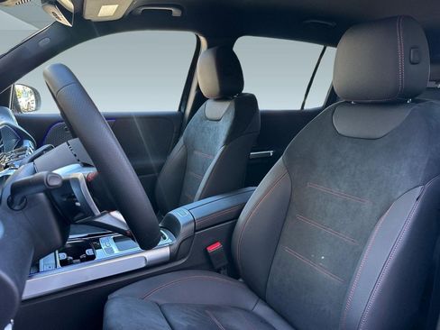 New 2025 Mercedes-Benz GLB 250 250 image 5