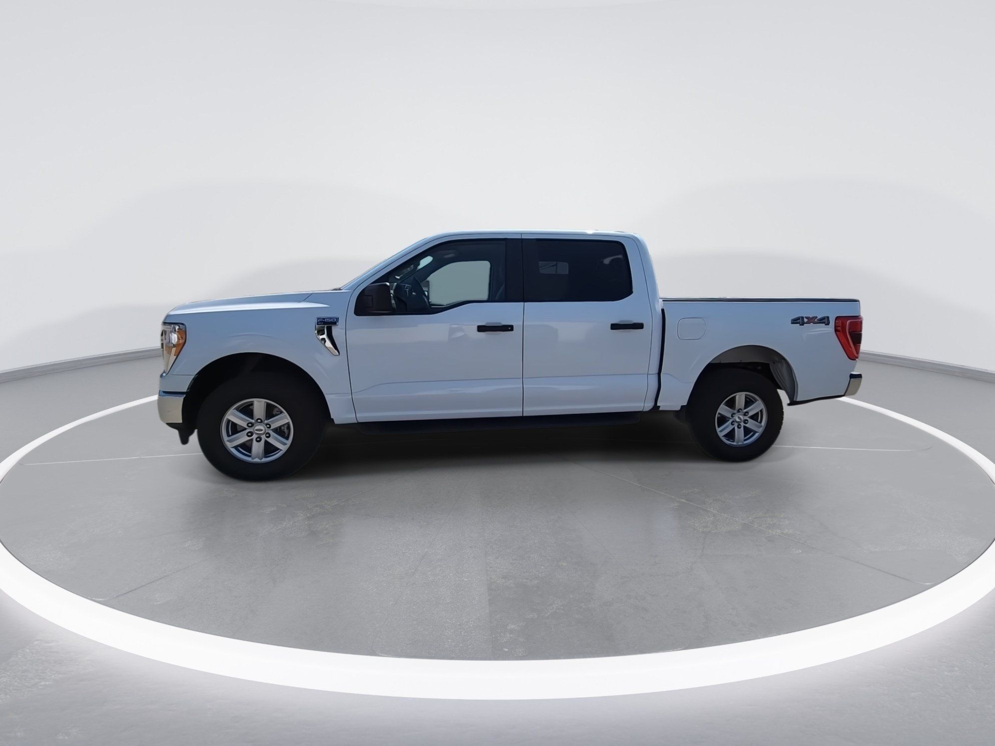 Used 2022 Ford F150 XLT w/ Trailer Tow Package AWD/4WD image 5