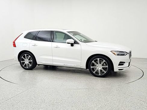Used 2021 Volvo XC60 T8 Inscription w/ Advanced Package AWD/4WD image 3