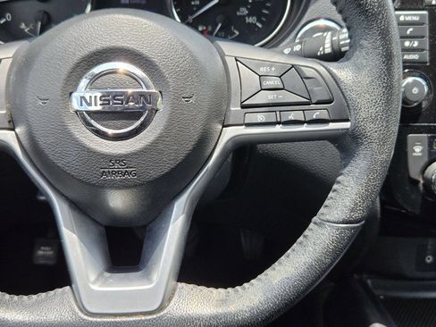 Used 2019 Nissan Rogue SV FWD image 22