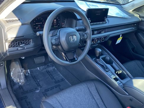 Used 2025 Honda Accord SE image 14