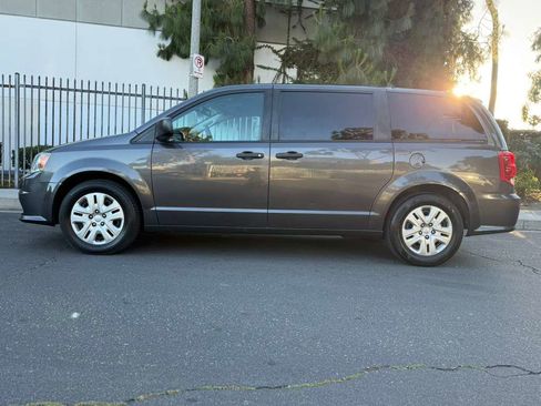 Used 2019 Dodge Grand Caravan SE image 9