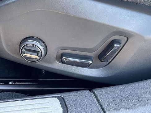 Used 2025 Volvo V60 B5 Cross Country Plus image 7