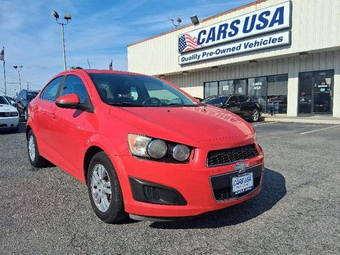 Used 2015 Chevrolet Sonic LT image 1