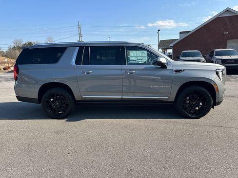 New 2026 GMC Yukon XL Denali w/ Sun & Power Step Package image 5