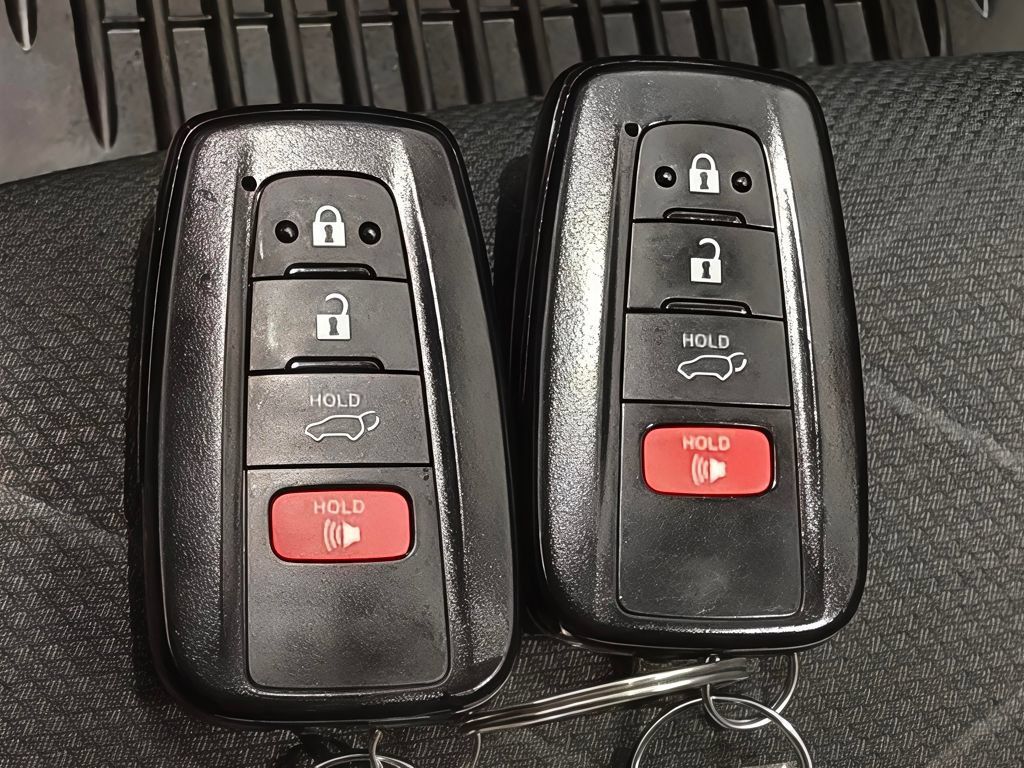 Used 2024 Toyota RAV4 XLE w/ Convenience Package AWD/4WD image 11