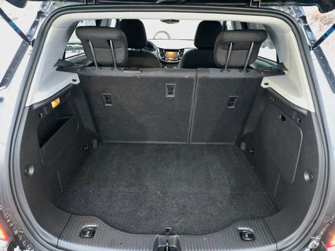 Used 2022 Chevrolet Trax LS w/ Tint and Cruise Package image 9