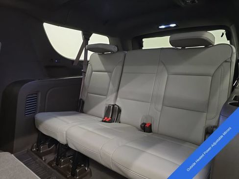 Used 2023 GMC Yukon XL SLT w/ SLT Premium Package AWD/4WD image 19