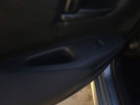 Used 2022 Toyota Corolla LE image 15