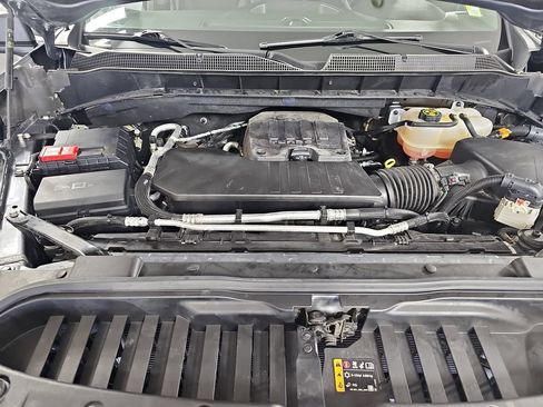 Used 2022 Chevrolet Silverado 1500 LT AWD/4WD image 35