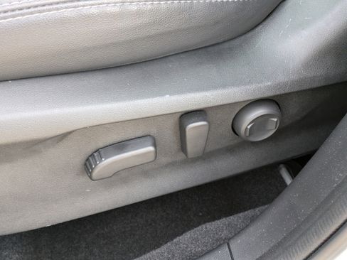 Used 2024 Subaru Forester Touring image 22